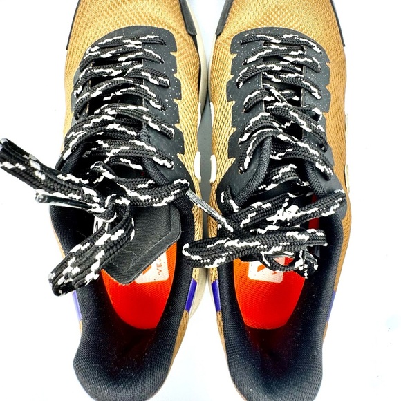 Veja DEKKAN
ALVEOMESH TENT
PIERRE PURPLE 39/8 - Picture 3 of 12